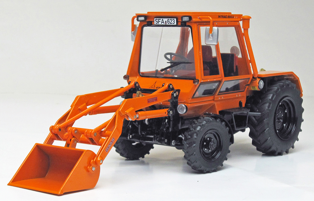 Deutz Intrac 2003 A with Frontloader Communal (1974-1978) - 1:32